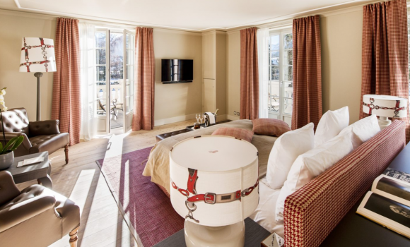 Deluxe Chic Rooms
