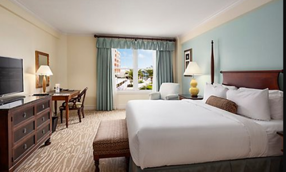FAIRMONT Room