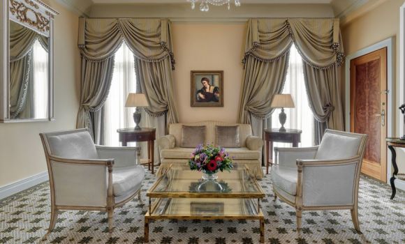 Executive Acropolis Suite