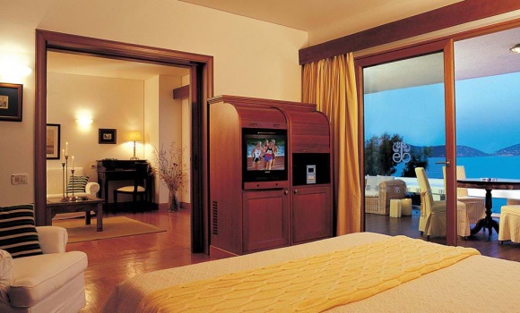 Premium Hotel / Bungalow Suites Sea View (One Bedroom & Sitting Room)