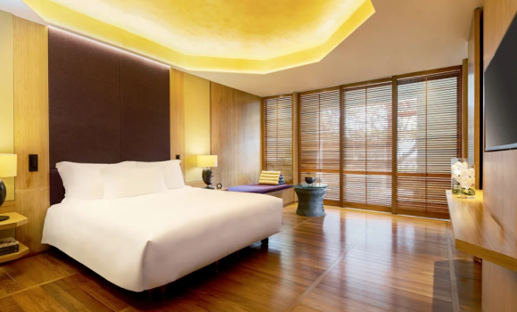 Golden Bo Suite