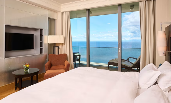 Executive Suite Sea View
