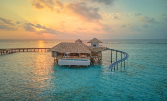 One-Bedroom Horizon Overwater Villa