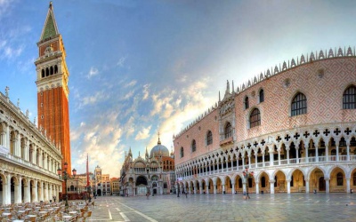 Excursion to the Palace of Venice (Italy)