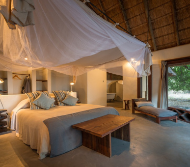 Фото Luangwa River Lodge (Замбия, Национальный парк Южная Луангва) 11