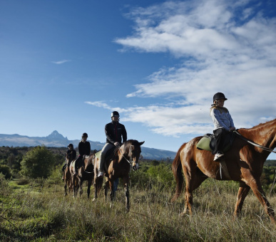 Photo Fairmont Mount Kenya Safari Club  (Кения, Национальный заповедник Масаи Мара) 34