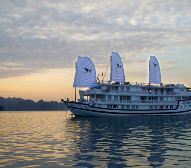 Photo Signature Halong Cruise (Вьетнам, Залив Халонг) 2