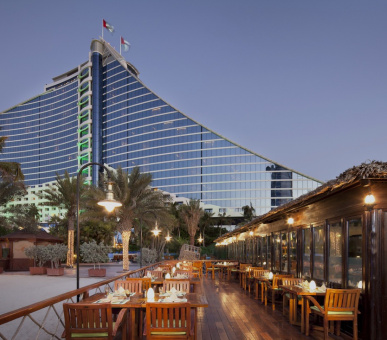 Photo Jumeirah Beach Hotel (Дубаи, Джумейра) 13