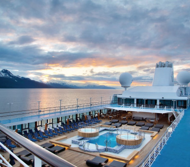 Image Лайнер Insignia (Круизы, Oceania Cruises) 10 Photo Лайнер Insignia (Круизы, Oceania Cruises) 10