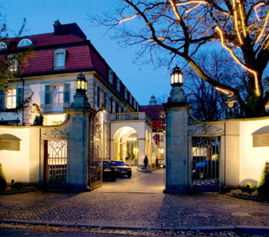 Фото Schlosshotel im Grunewald 8