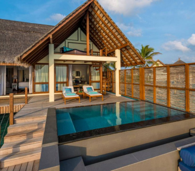 Фото Four Seasons Resort Maldives At Landaa Giraavaru (, Мальдивские острова) 2