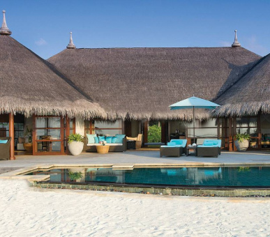 Фото Four Seasons Resort Maldives At Kuda Huraa (, Мальдивские острова) 1