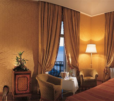 Photo Grand Hotel Vesuvio (Италия, Неаполь) 2