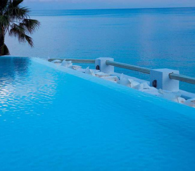Photo Mykonos Blu Grecotel Exclusive Resort (Греция, о. Миконос) 1