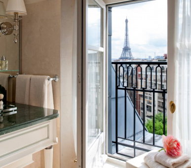 Фото Four Seasons Hotel George V, Paris 9