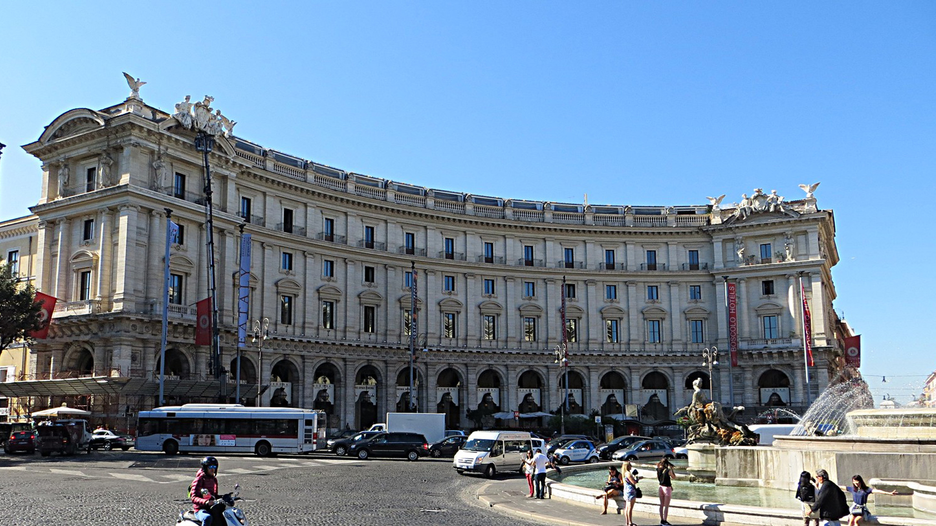Площадь Республики (Piazza della Repubblica)