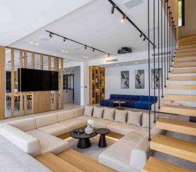 Photo Luxury Beachfront Villa Smart Sienna 4