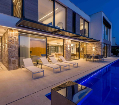 Photo Luxury Beachfront Villa Smart Sienna 1