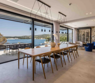 Photo Luxury Beachfront Villa Smart Sienna 6