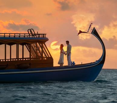 Honeymoon at the Ritz Carlton | Maldives