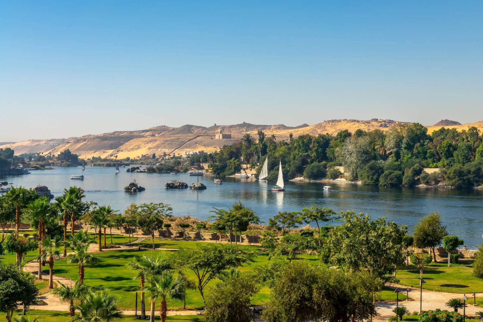 Following the River: Cruises on the Amazon, Yangtze, Nile and Zambezi