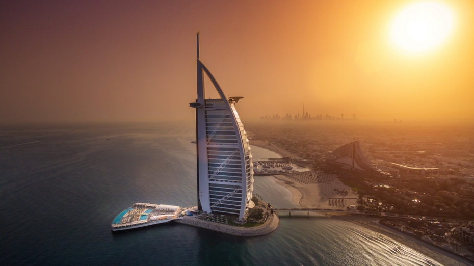 Роскошный отель Burj Al Arab представил новую водную террасу